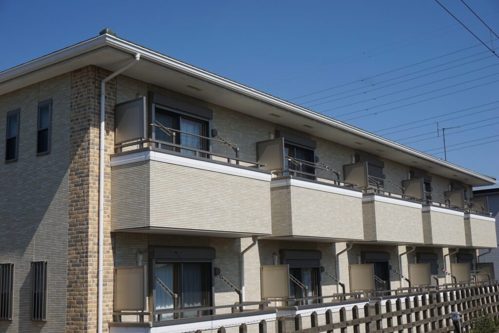 中古アパートの外観