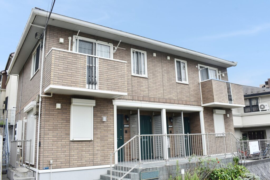 中古アパートの外観