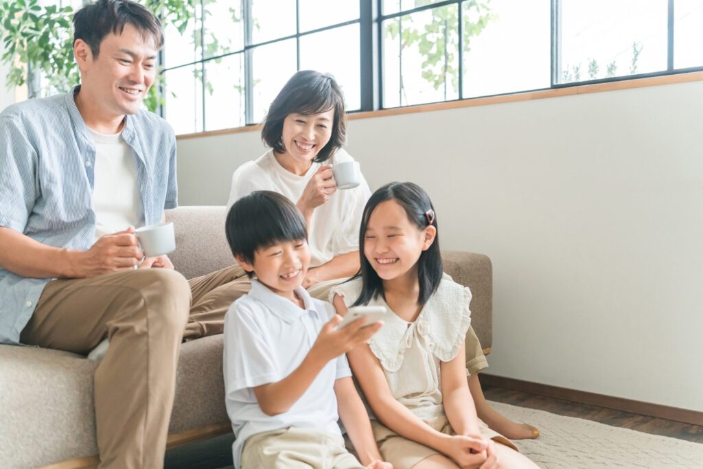 アパートオーナーと家族